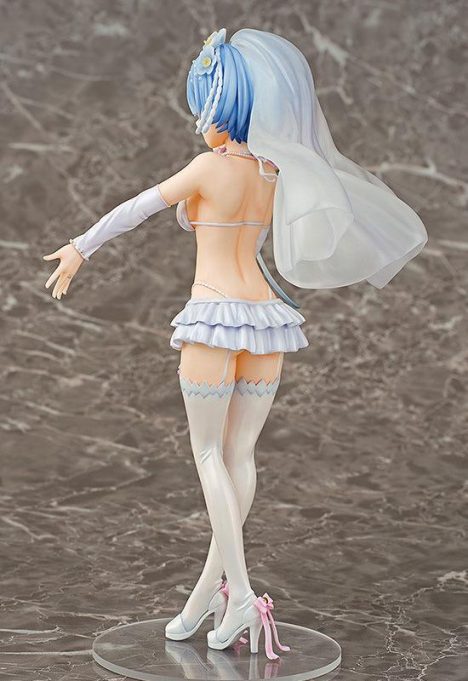 rem bikini figure